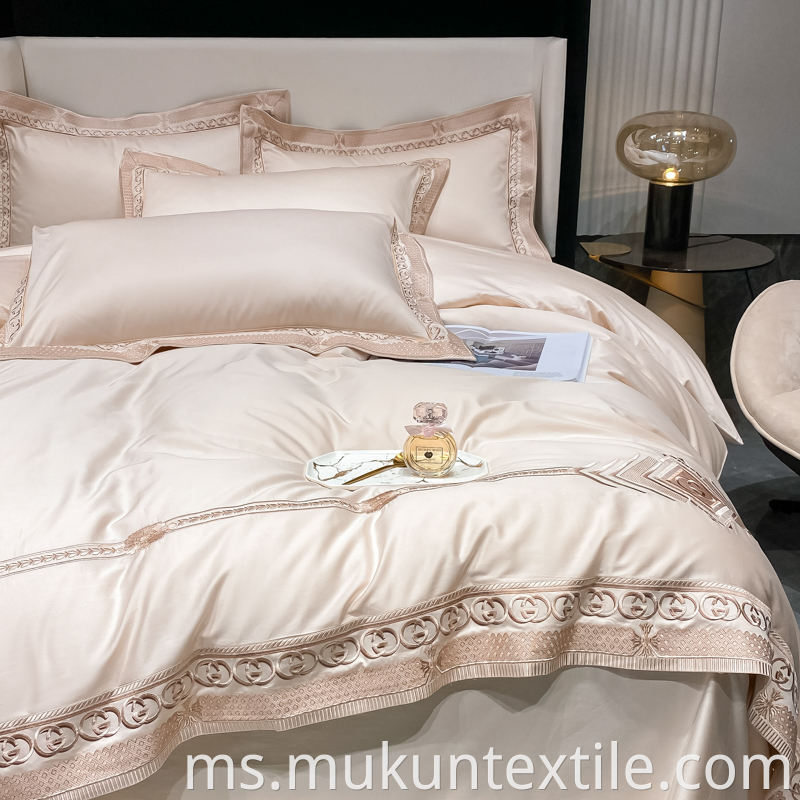  Cotton Embroidery Bedding Set